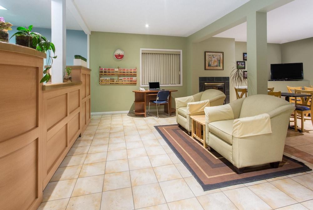 Grand Forks Inn المظهر الخارجي الصورة